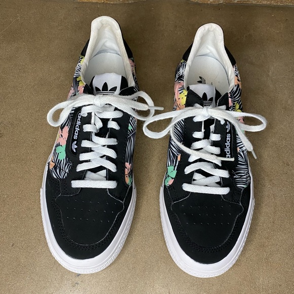 Adidas Sneakers Youth 6.5 Women’s 8-8.5 Black & Floral Lace Up Continental Vulc - Picture 2 of 10